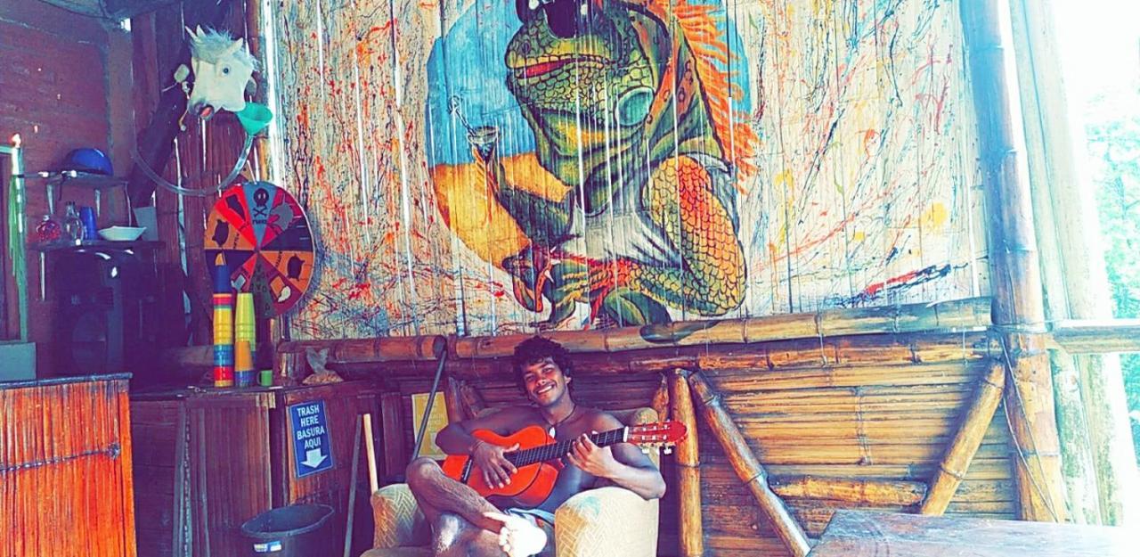 Montañita Iguana Beach House旅舍 外观 照片