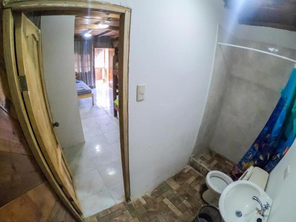 Montañita Iguana Beach House旅舍 外观 照片